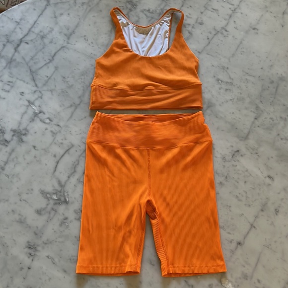 Year of Ours Set Sports Bra Tank and Bike Boxer Shorts Size Large Orange Ribbed - Picture 3 of 10